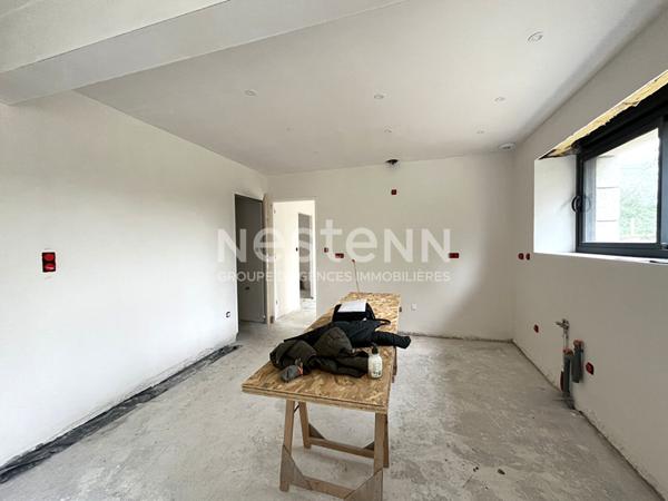 Longère de 172 m², 5 chambres sur environ 8600 m² de terrain en campagne d'Elven.