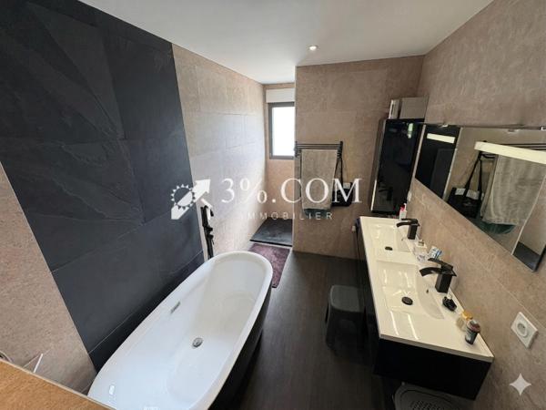 Maison
                                                                                                                                                                                                                                                                                                                        6 pièce(s)                                                                                                                                                                                                          4 chambre(s)                                                                                                                                                                                                          180  m²