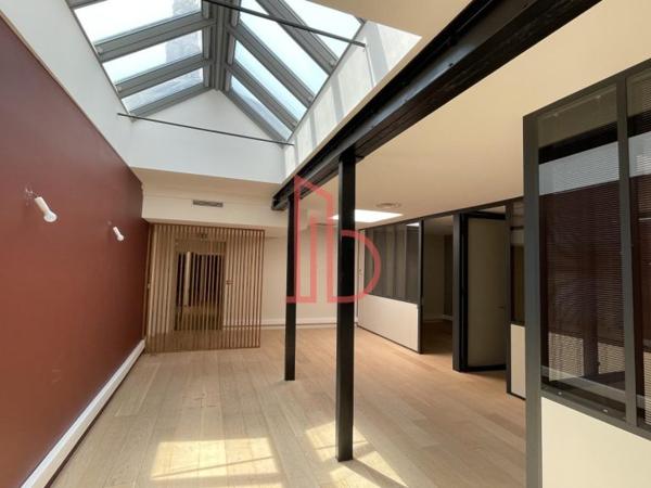 Bureau de 200 m² à louer à Bordeaux Chartrons