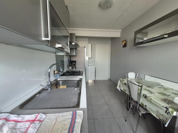 Appartement à vendre 3 pièces MARSEILLE 10EME ARRONDISSEMENT (13). 196 000 €