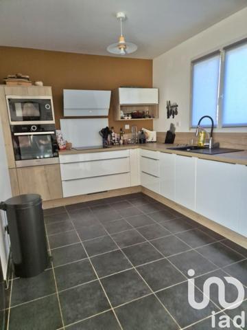 Maison 4 pièces de 100 m² à Moussan (11120)