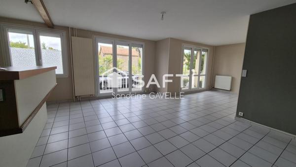 Beau T5 lumineux avec garage