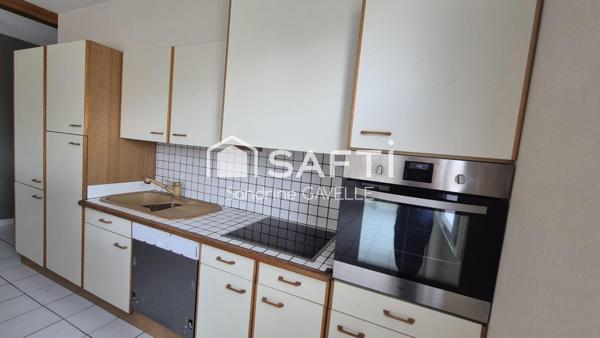 Beau T5 lumineux avec garage