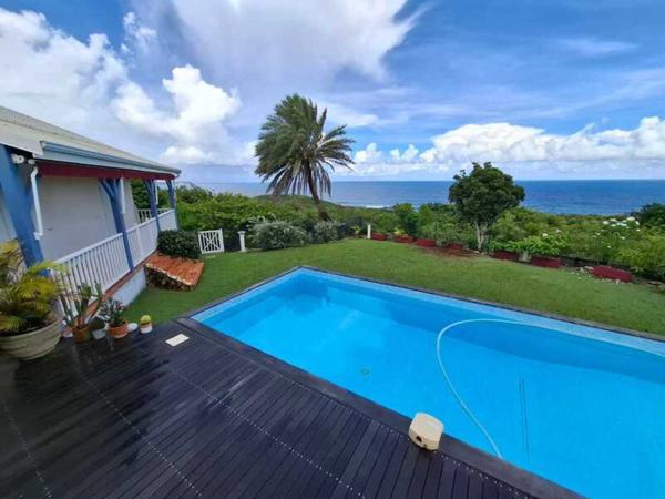 Villa d’exception avec vue mer – Le Moule