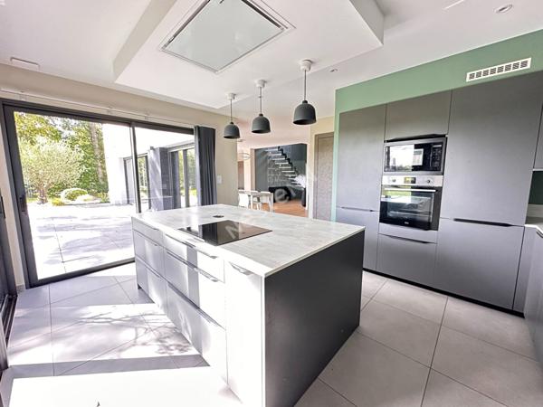 BRUZ - RARE Bien d'exception 8 pièces environ 200m² habitables - Exposition SUD - Fond d'impasse