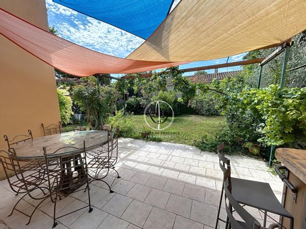 Cavaillon (84300) Cavaillon Centre Ville belle maison de 180 m2 avec garage et terrain 338 m2