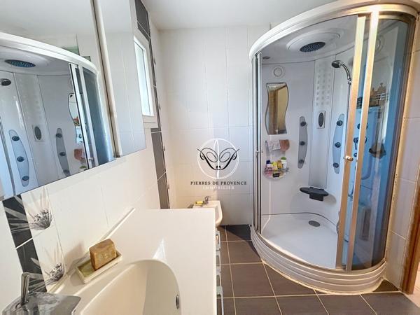 Cavaillon (84300) Cavaillon Centre Ville belle maison de 180 m2 avec garage et terrain 338 m2