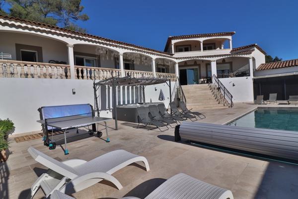 Propriété exceptionnel à Pignans: 378m2 sur terrain 2015 m2