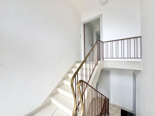 Lumineux et spacieux T5 de 130 m2 avec son balcon et son garage privé