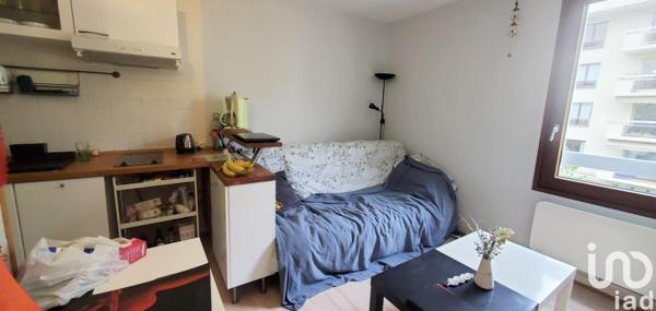 Location appartement 1 pièce 23 m² Courbevoie