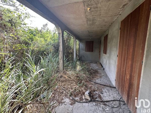 Maison 5 pièces de 103 m² à Le Moule (97160)