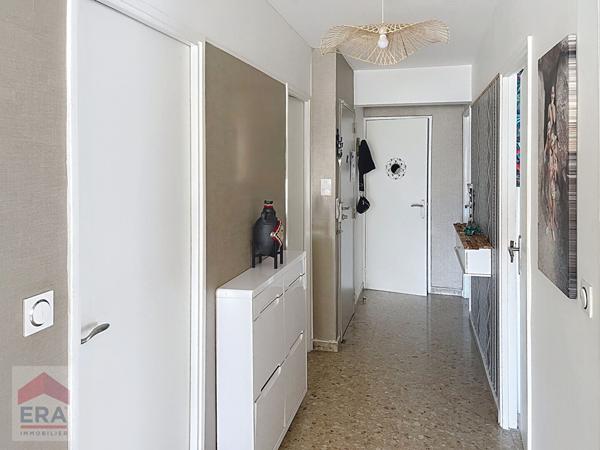 A vendre Type 4 Marseille 13014 Le Canet Dernier étage  Terrasse avec vue mer  Cave