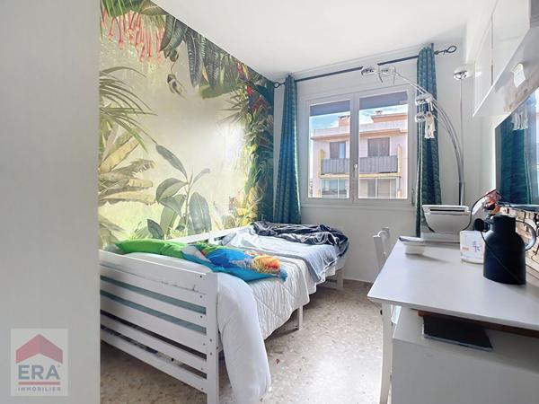 A vendre Type 4 Marseille 13014 Le Canet Dernier étage  Terrasse avec vue mer  Cave