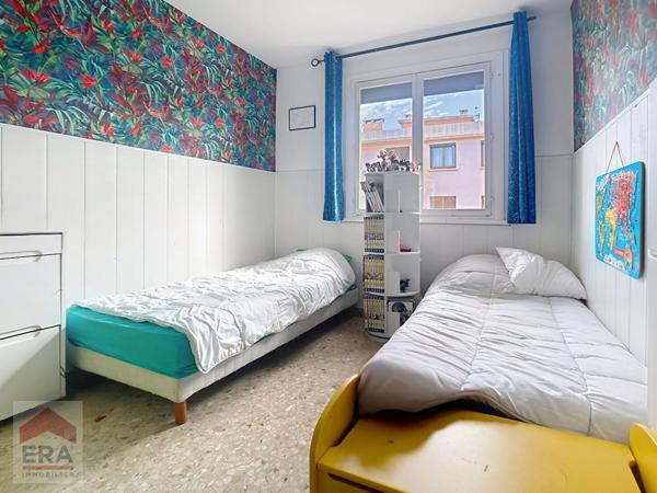 A vendre Type 4 Marseille 13014 Le Canet Dernier étage  Terrasse avec vue mer  Cave