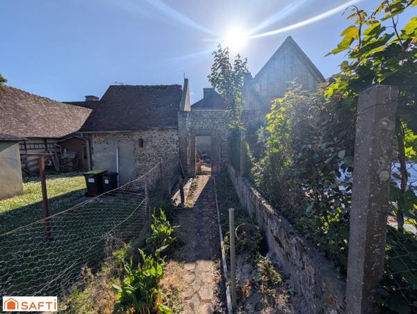 Maison de ville idéale pour un projet de rénovation avec de belles perspectives d'aménagement