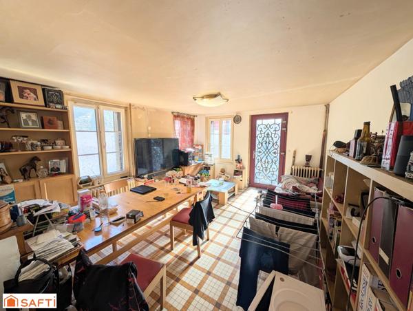 Maison de ville idéale pour un projet de rénovation avec de belles perspectives d'aménagement