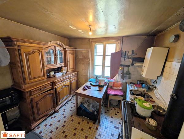 Maison de ville idéale pour un projet de rénovation avec de belles perspectives d'aménagement