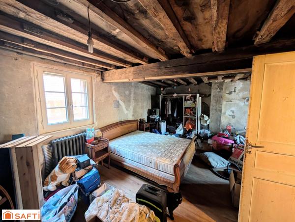 Maison de ville idéale pour un projet de rénovation avec de belles perspectives d'aménagement