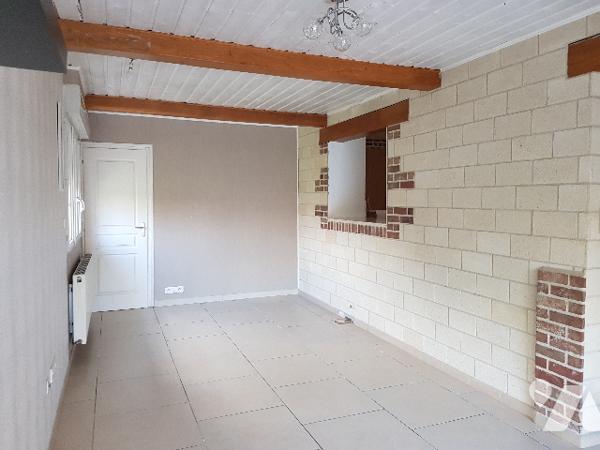 BULLY-LES-MINES - Corps de ferme entièrement rénové avec nombreuses dépendances !