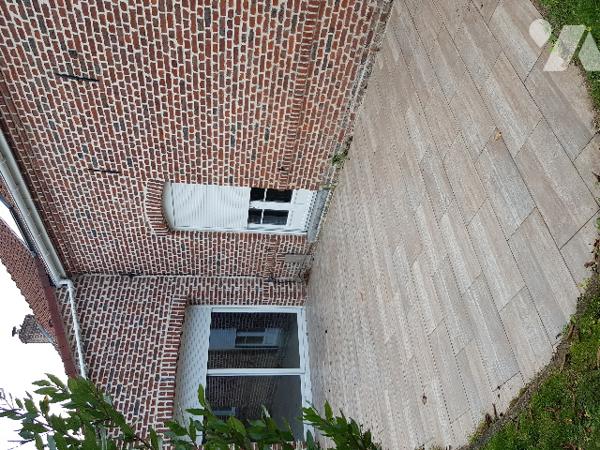 BULLY-LES-MINES - Corps de ferme entièrement rénové avec nombreuses dépendances !