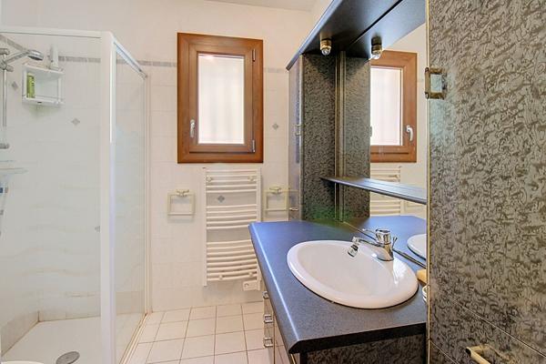EXCLUSIVITÉ A VENDRE Maison Vidauban 4 pièces 130 m2 - Garage- piscine- Studio indépendant 29m2