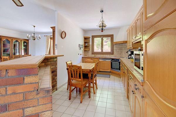 EXCLUSIVITÉ A VENDRE Maison Vidauban 4 pièces 130 m2 - Garage- piscine- Studio indépendant 29m2