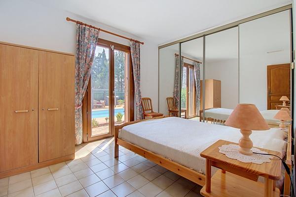 EXCLUSIVITÉ A VENDRE Maison Vidauban 4 pièces 130 m2 - Garage- piscine- Studio indépendant 29m2
