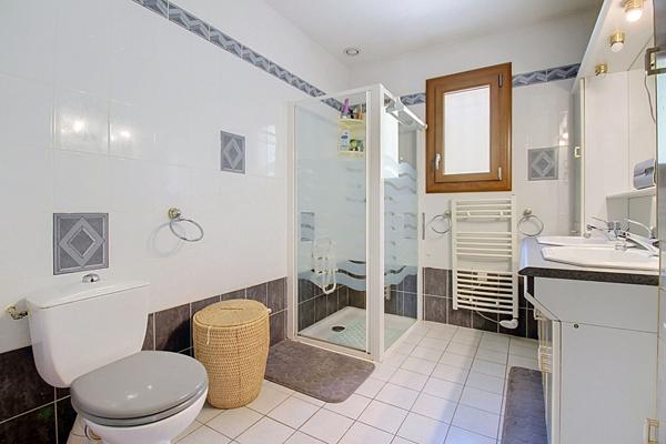 EXCLUSIVITÉ A VENDRE Maison Vidauban 4 pièces 130 m2 - Garage- piscine- Studio indépendant 29m2