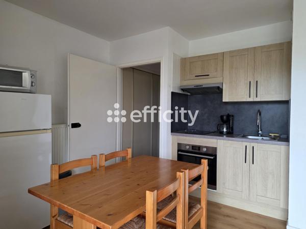 Appartement
         2 pièces
        - 35 m² 211 900 € *