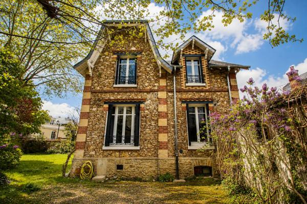 Maison Verneuil Sur Seine 5 pièce(s) 110 m2 499 000 € **  - Référence  1159
