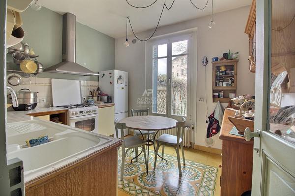Maison Verneuil Sur Seine 5 pièce(s) 110 m2 499 000 € **  - Référence  1159
