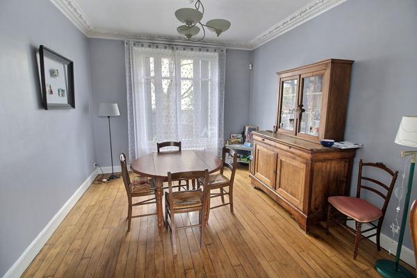 Maison Verneuil Sur Seine 5 pièce(s) 110 m2 499 000 € **  - Référence  1159
