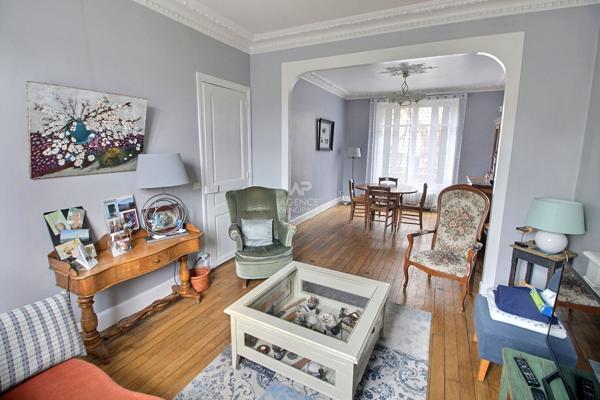 Maison Verneuil Sur Seine 5 pièce(s) 110 m2 499 000 € **  - Référence  1159