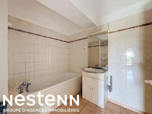 Immeuble de rapport  3 appartements T3 avec cour privative Centre de Caumont-sur-Durance