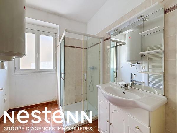 Immeuble de rapport  3 appartements T3 avec cour privative Centre de Caumont-sur-Durance