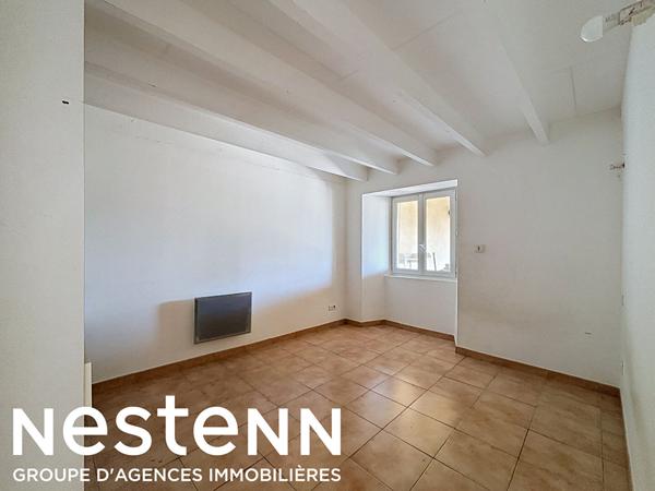 Immeuble de rapport  3 appartements T3 avec cour privative Centre de Caumont-sur-Durance