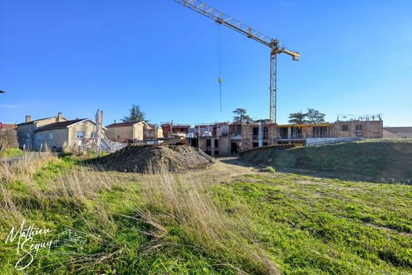 Terrain borné et viabilisé - laisser libre cours à votre imagination !