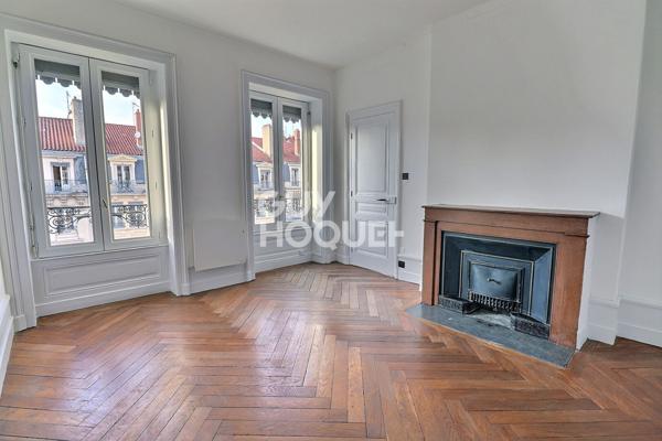 Charmant T2 en dernier étage secteur Saxe Gambetta