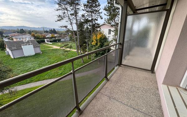 Appartement à louer    2 pièces • 56,16 m2 Saint-Étienne-de-Saint-Geoirs