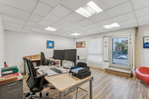 Bureaux à louer à Levallois-Perret avec terrasse privative et standing
