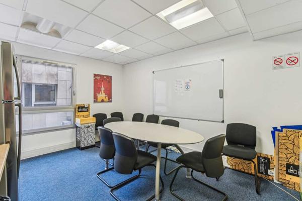 Bureaux à louer à Levallois-Perret avec terrasse privative et standing