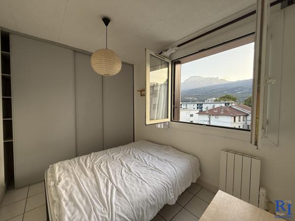 Appartement T3 de 47 m² à vendre à Fontaine – 2 chambres, cave et faibles charges Fontaine