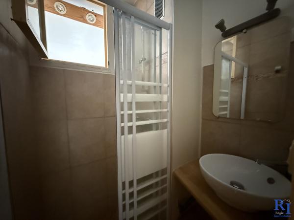 Appartement T3 de 47 m² à vendre à Fontaine – 2 chambres, cave et faibles charges Fontaine