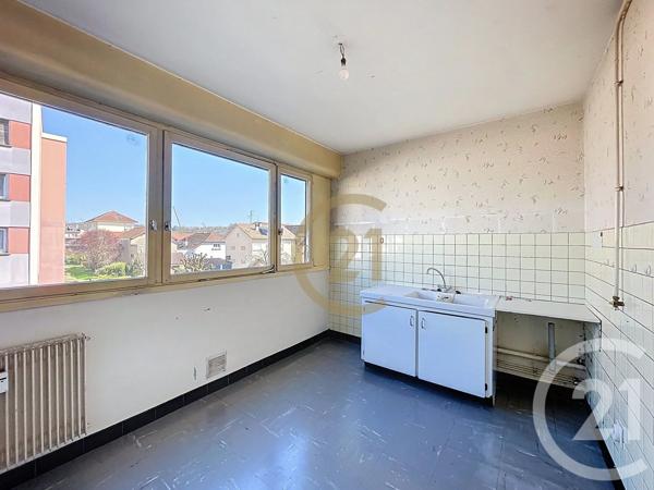 Appartement F5 à vendre  5 pièces - 106,33 m 2   BELFORT  - 90