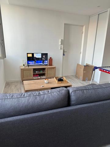 Immeuble à vendre CUERS (83) 4 appartements loués.