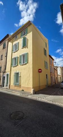 Immeuble à vendre CUERS (83) 4 appartements loués.