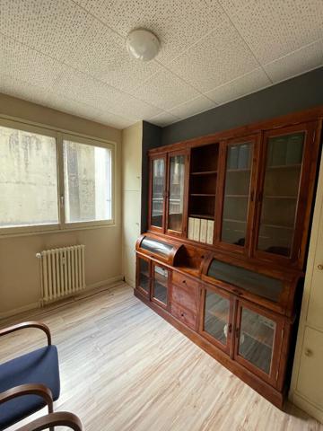 Bureaux 85 m² A LOUER avec 1 parking - Boulevard Gambetta LIMOGES- Proche Tribunal