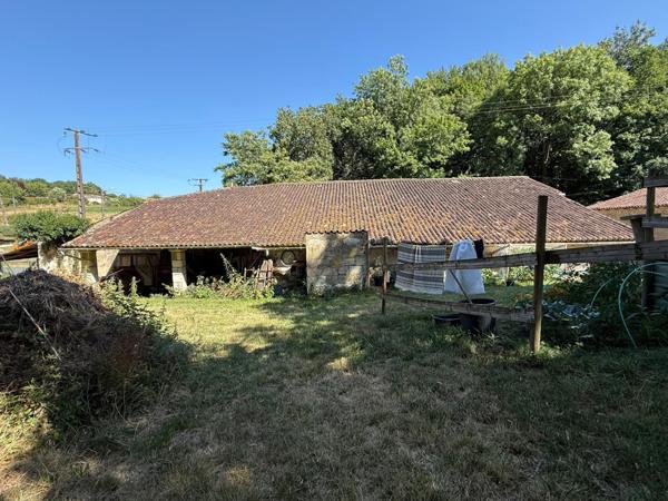 Grange d'environ 307 m2 et garage d'environ 70 m2