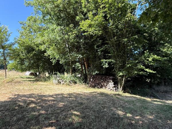 Grange d'environ 307 m2 et garage d'environ 70 m2