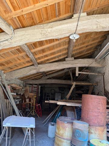 Grange d'environ 307 m2 et garage d'environ 70 m2